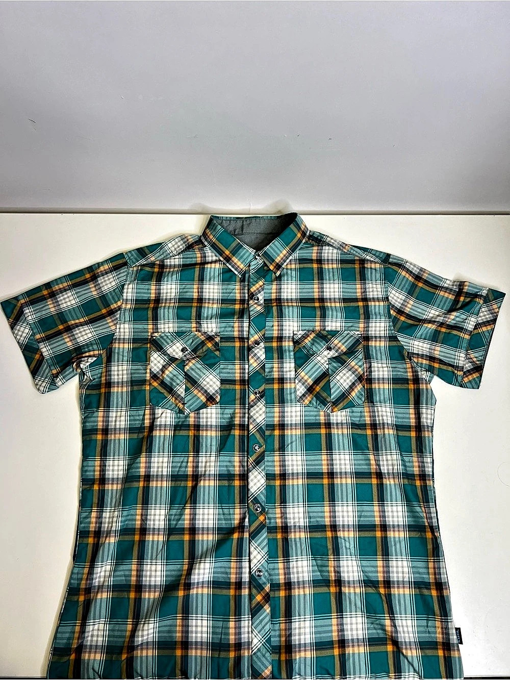 Kühl Eluxor Short Sleeve Shirt Men's Plaid Size Large
